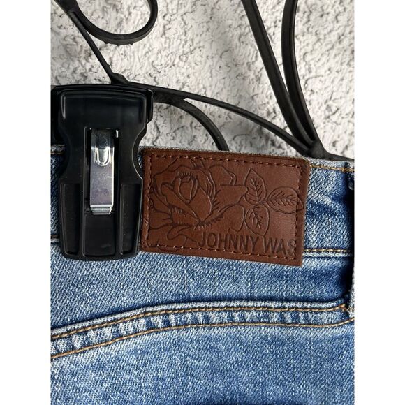 Johnny Was Boyfriend HR Raw Hem Cropped Jeans. - Size 31 - Blue - Picture 6 of 9